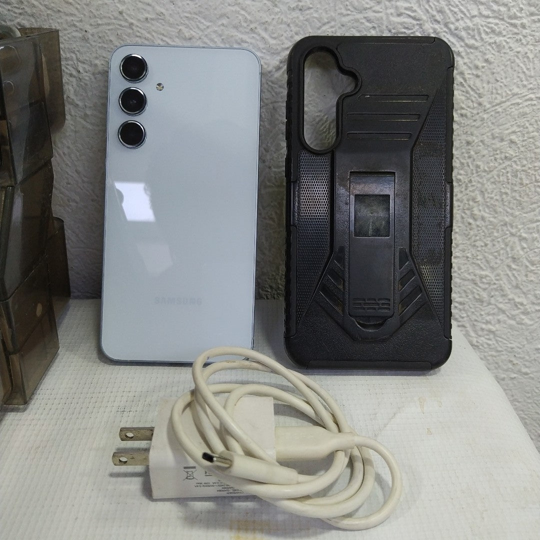 CELULAR SAMSUNG GALAXY A55 5G SM-A556E (2024) 256 GB 8 GB RAM (SEMINUEVO)