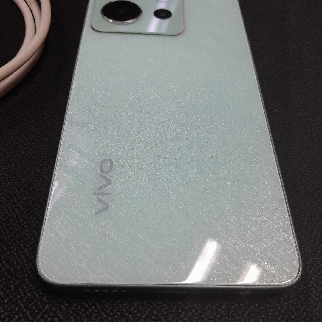 CELULAR VIVO Y36 V2247 128 GB 8 GB RAM (SEMINUEVO)