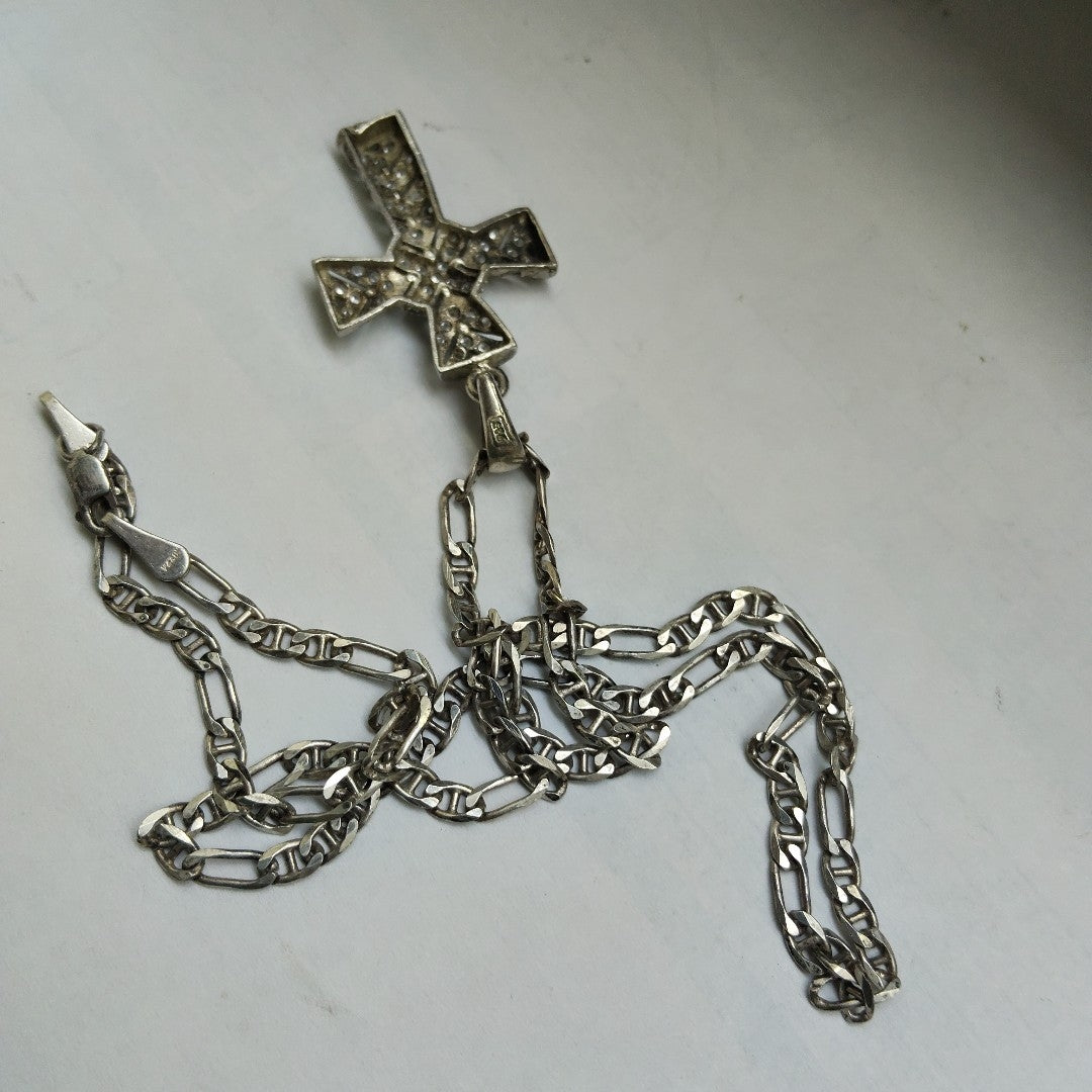 CADENA, CRUZ PLATA 9.9 GRMS (SEMINUEVO)