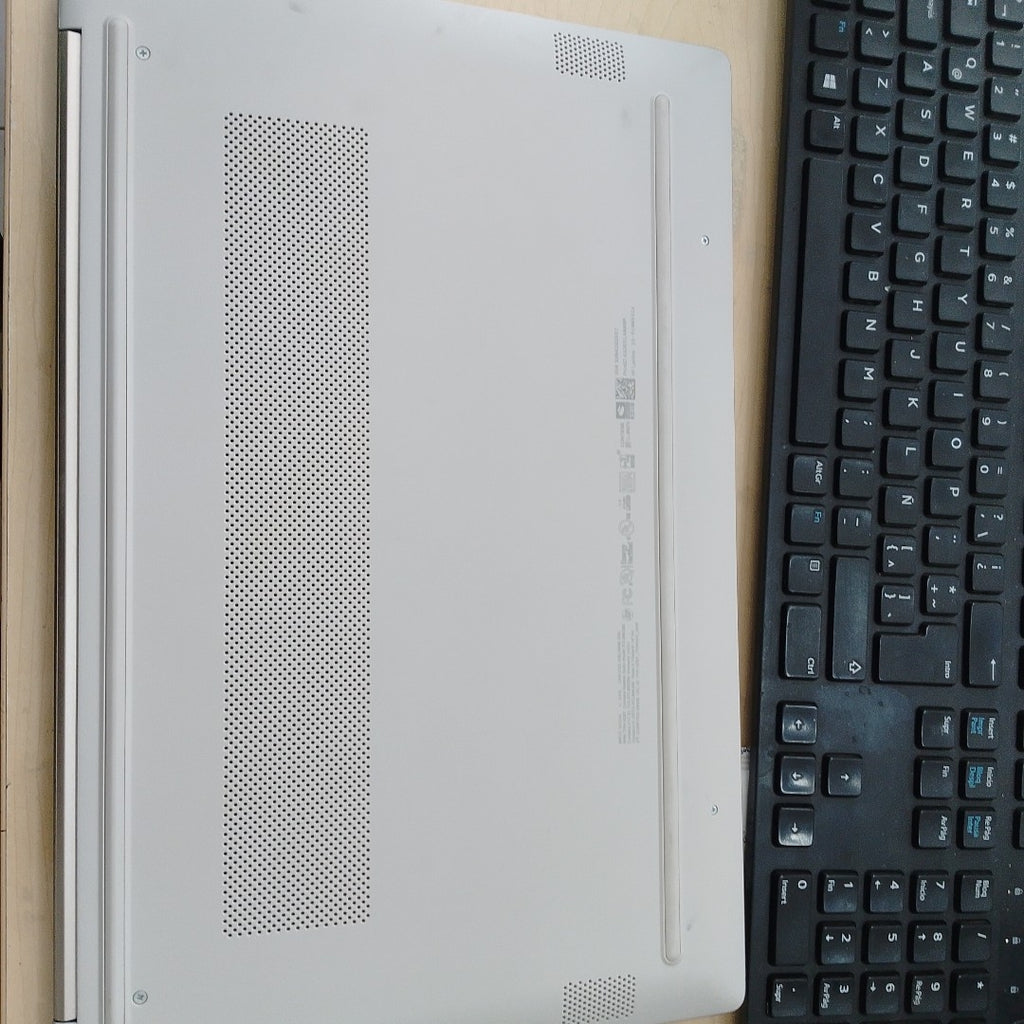 LAPTOP HP 15-FC0043LA (2024) 512 GB SSD 8 GB RAM (SEMINUEVO)