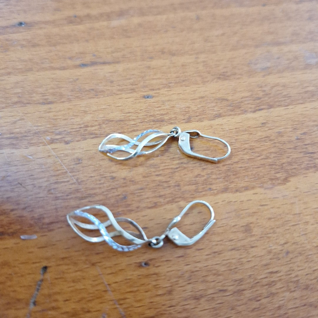ARETES PAR ORO 14 K 1.7 GRMS (SEMINUEVO)