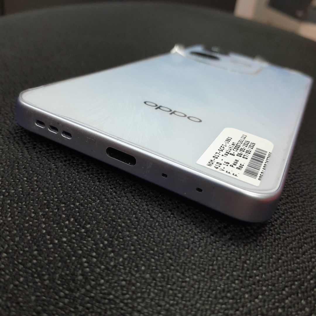 CELULAR OPPO A5 PRO CPH2711 (2025) 256 GB 8 GB RAM (SEMINUEVO)