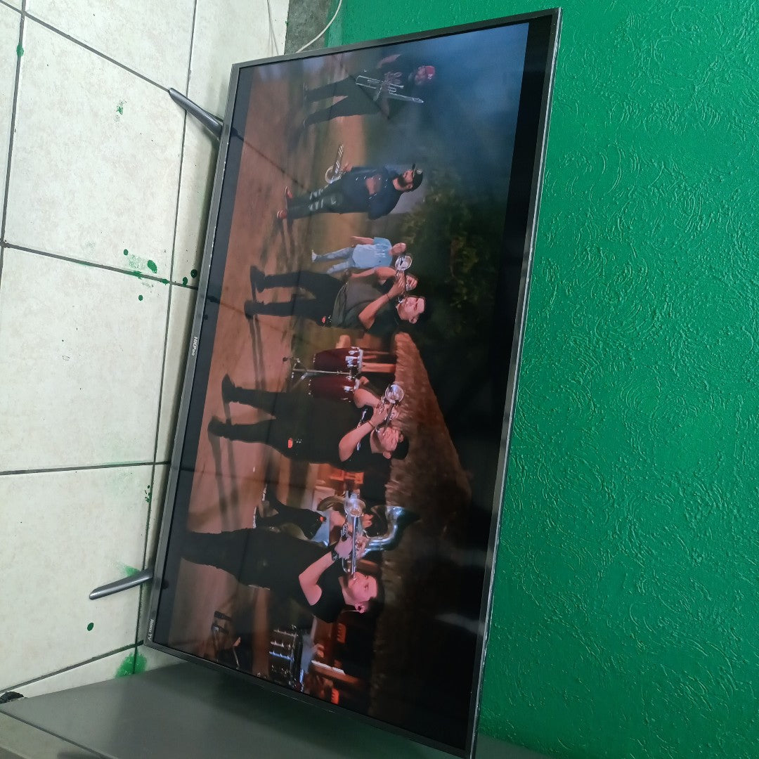 PANTALLA HKPRO HKP43R02 43" LED FULL HD (SEMINUEVO)