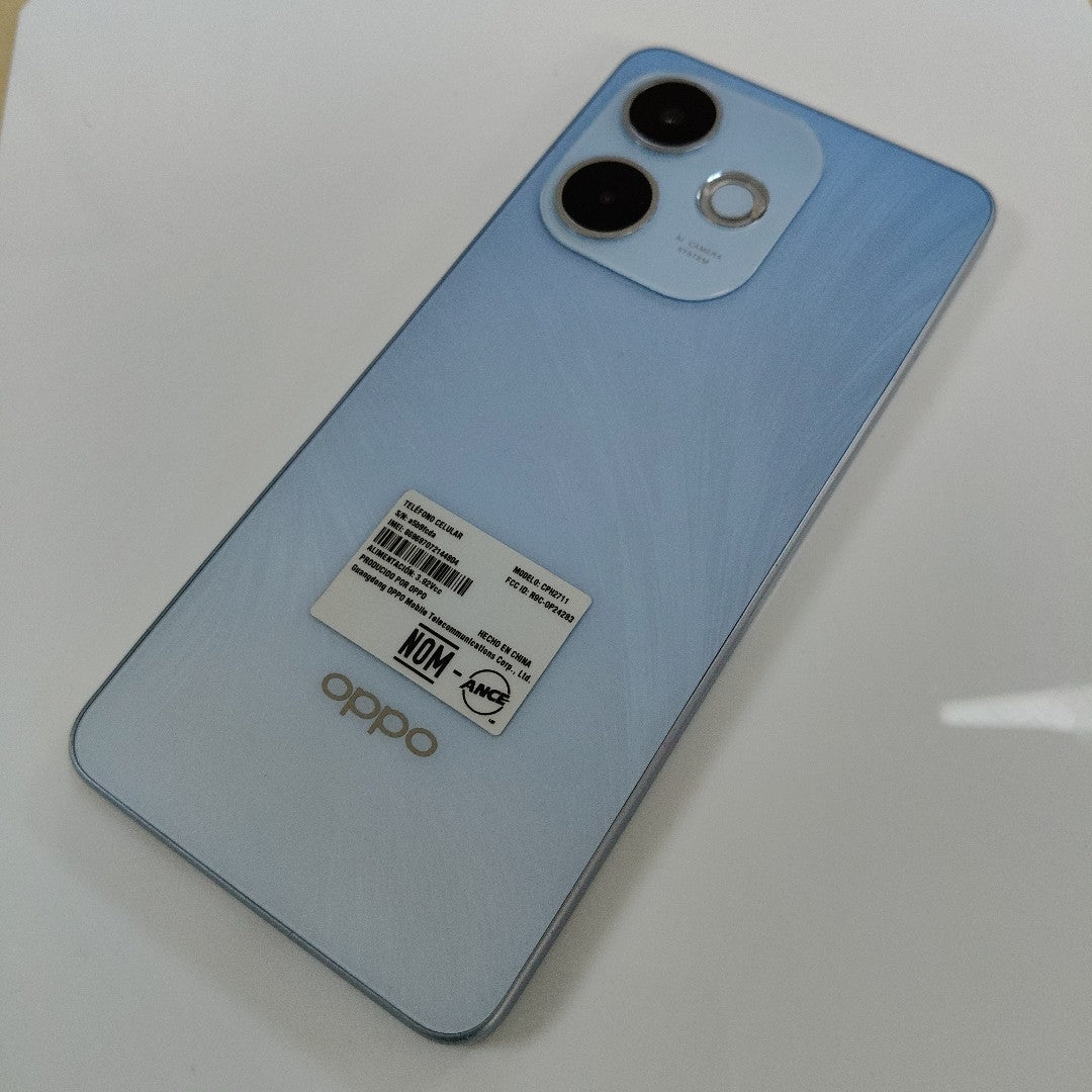 CELULAR OPPO A5 PRO CPH2711 (2025) 256 GB 8 GB RAM (SEMINUEVO)