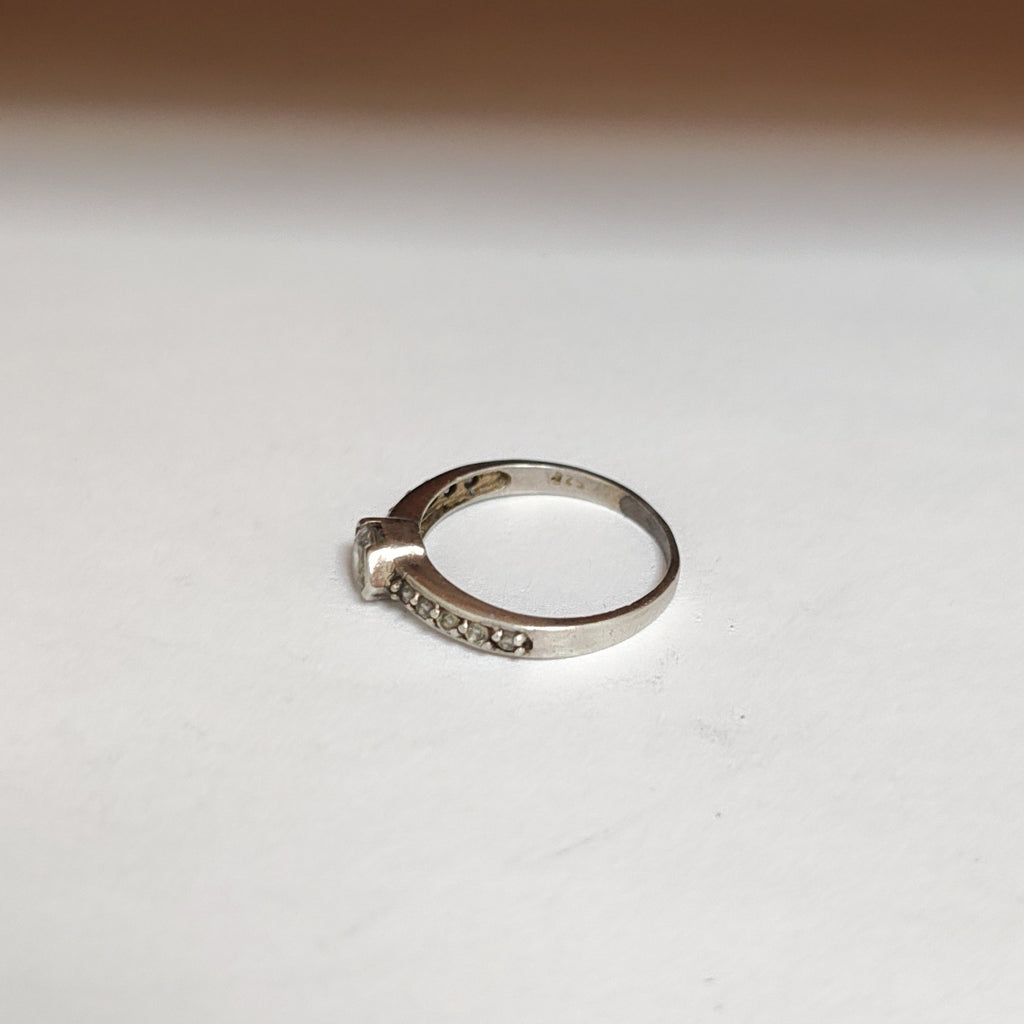 ANILLITO PLATA 1.9 GRMS (SEMINUEVO)