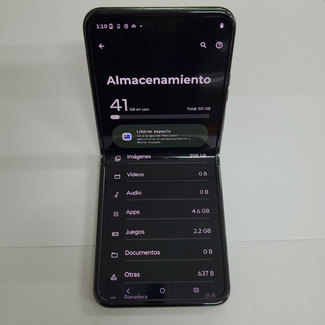CELULAR MOTOROLA RAZR 50 ULTRA XT2451-3 (2024) 512 GB 12 GB RAM (SEMINUEVO)
