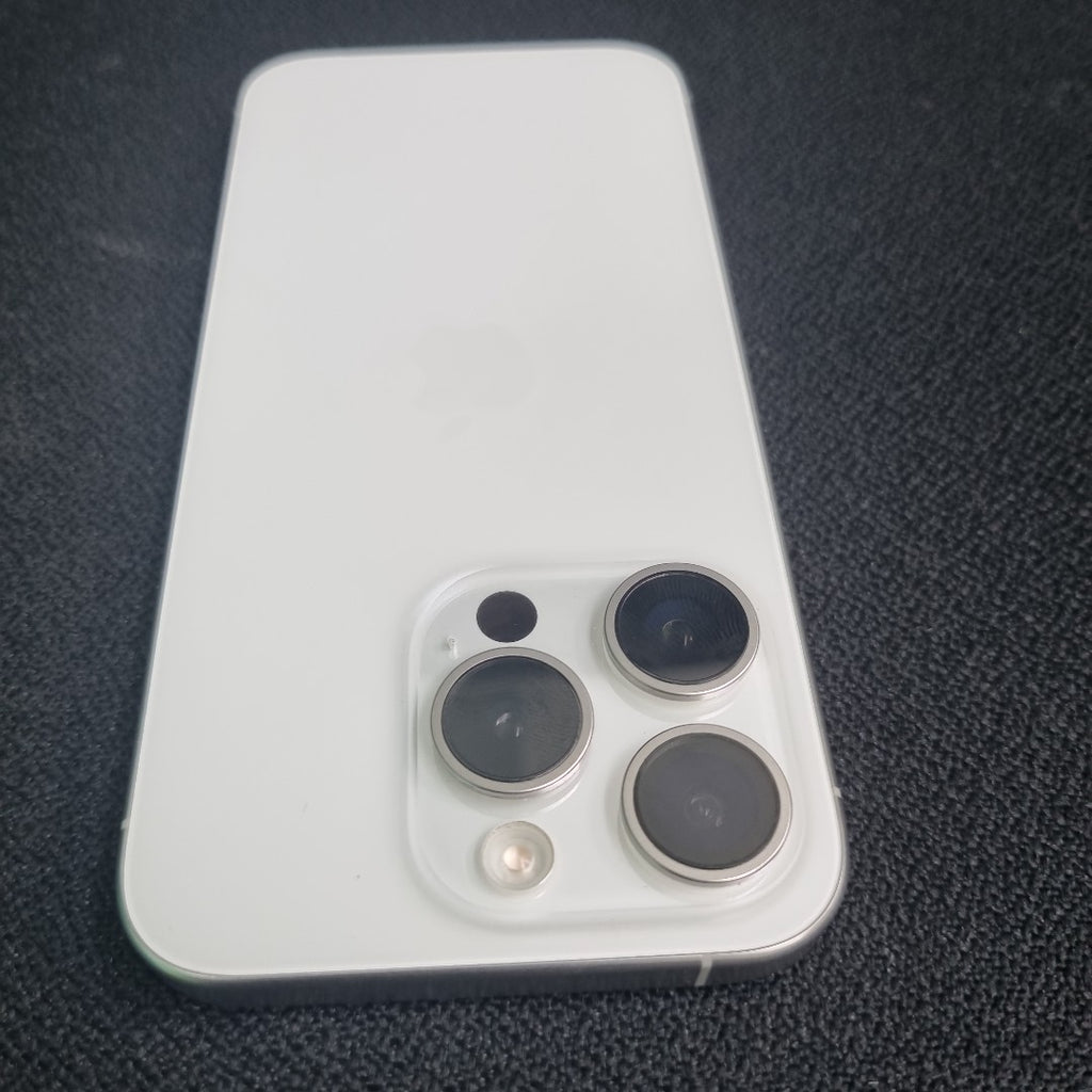 CELULAR APPLE IPHONE 15 PRO A3101 256 GB 8 GB RAM (SEMINUEVO)