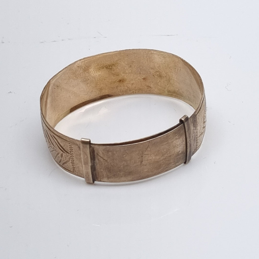 PULSERA RIGIDA ORO 10 K 8.6 GRMS (SEMINUEVO)