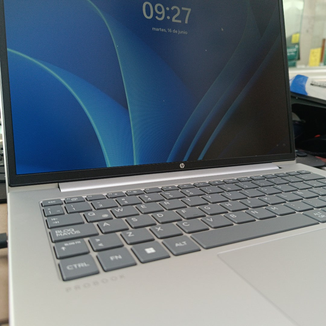 LAPTOP HP PROBOOK 440 G11 (2025) 512 GB SSD 8 GB RAM