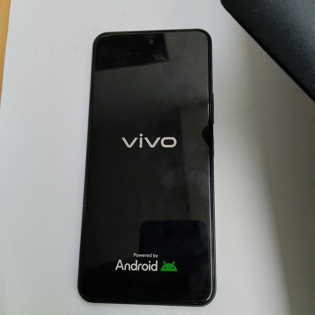 CELULAR VIVO Y21D V2520 (2025) 256 GB 6 GB RAM (SEMINUEVO)