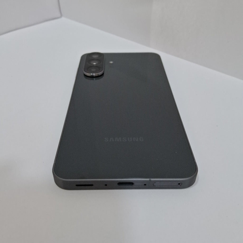 CELULAR SAMSUNG GALAXY A56 SM-A566E (2025) 128 GB 8 GB RAM (SEMINUEVO)