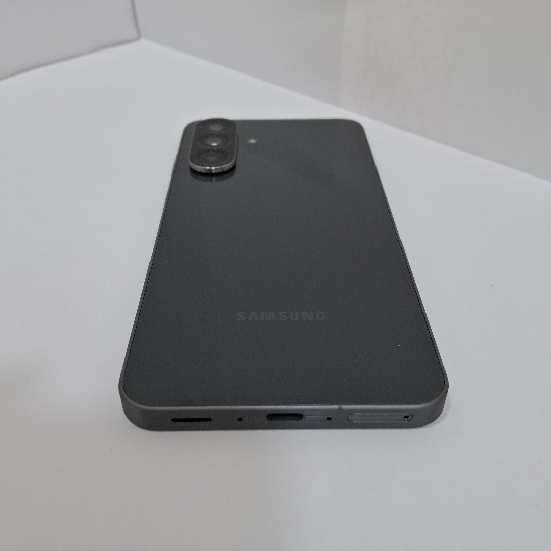 CELULAR SAMSUNG GALAXY A56 SM-A566E (2025) 128 GB 8 GB RAM (SEMINUEVO)