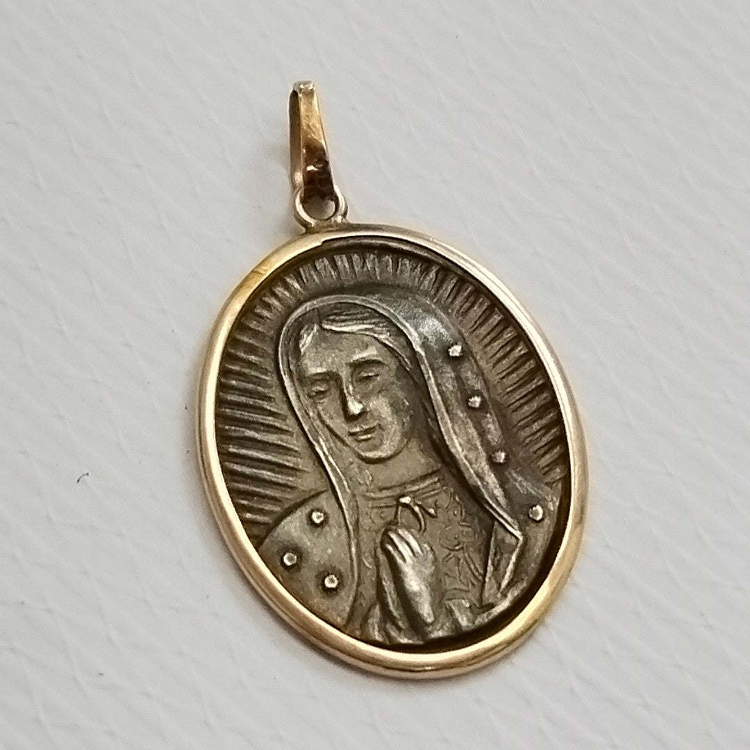 MEDALLA RELIGIOSA ORO 14 K 3.9 GRMS (SEMINUEVO)
