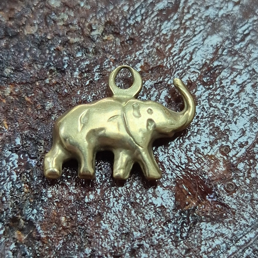 DIJE ORO 10 K 0,90 GRMS (SEMINUEVO)
