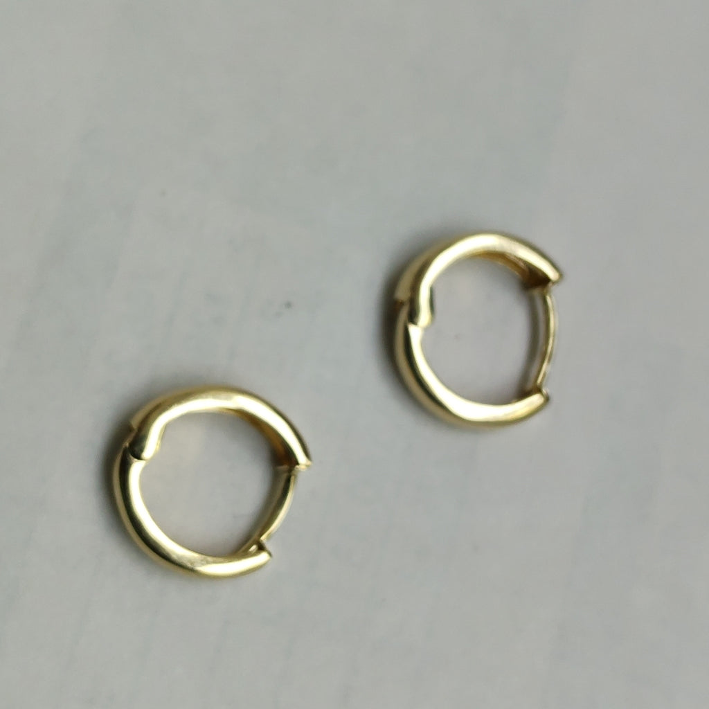 HUGGIES ORO 14K 1.1 (NUEVO)