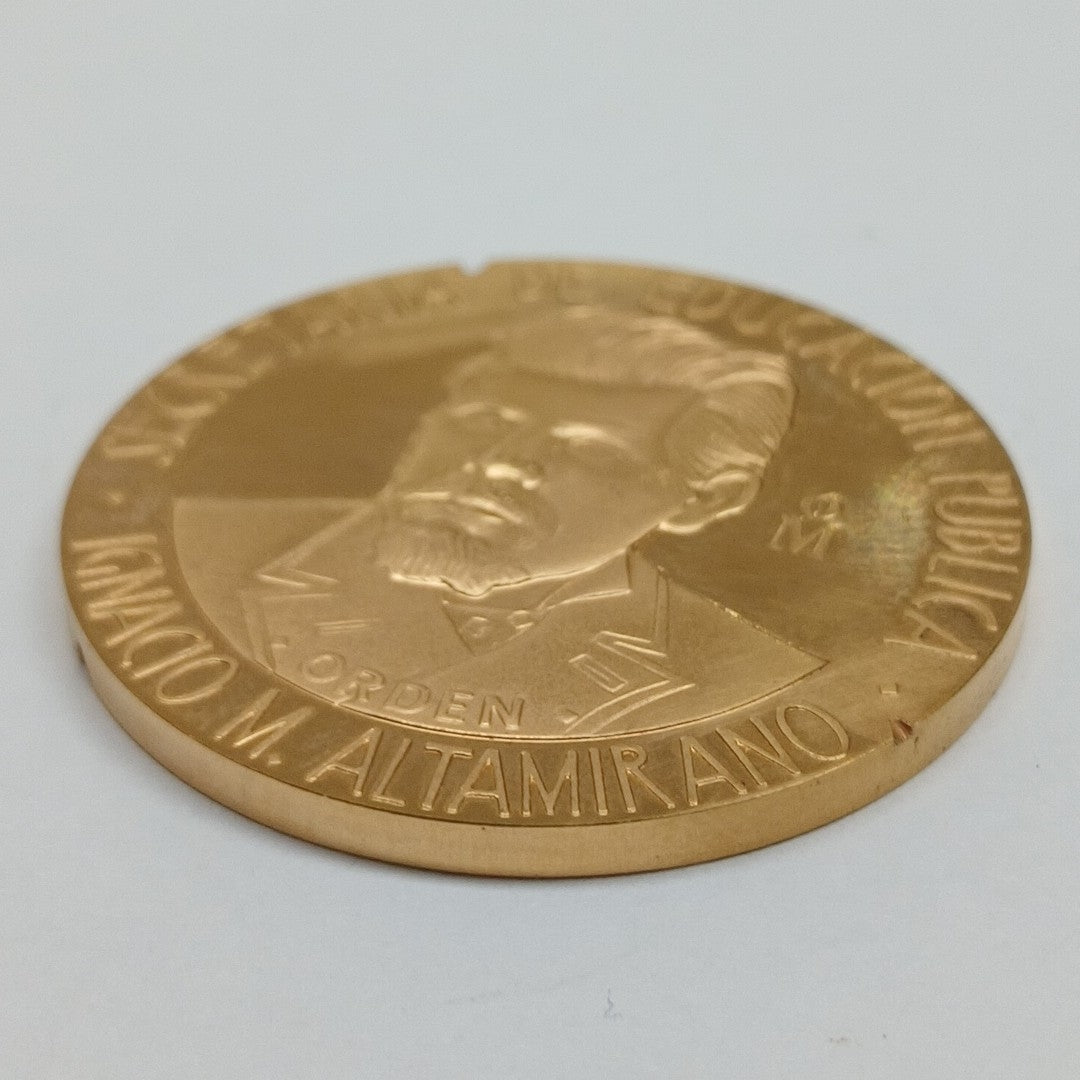 MEDALLA CONMEMORATIVA ORO 21 K 42 GRMS (SEMINUEVO)