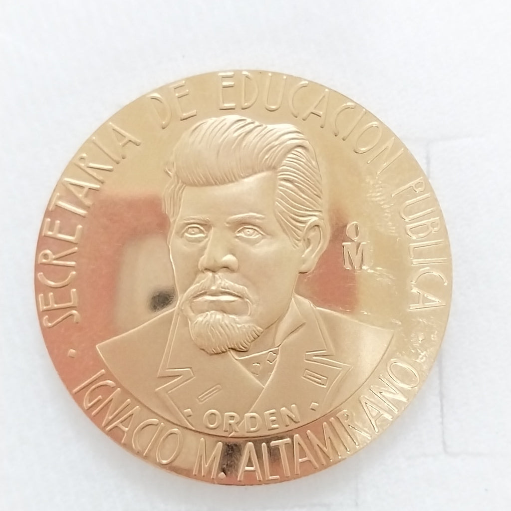 MEDALLA CONMEMORATIVA ORO 21 K 42.2 GRMS (SEMINUEVO)