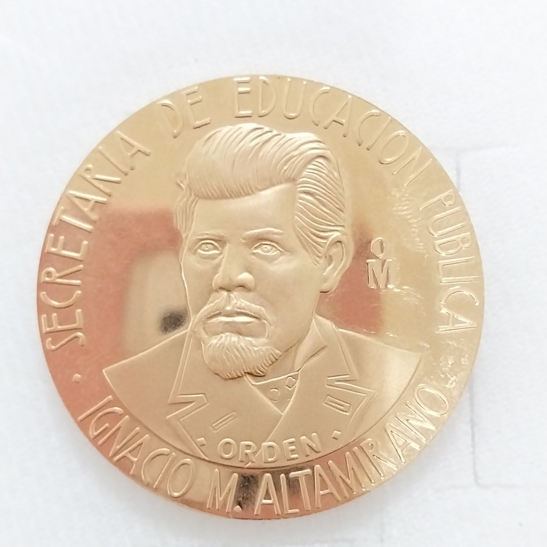 MEDALLA CONMEMORATIVA ORO 21 K 42.2 GRMS (SEMINUEVO)