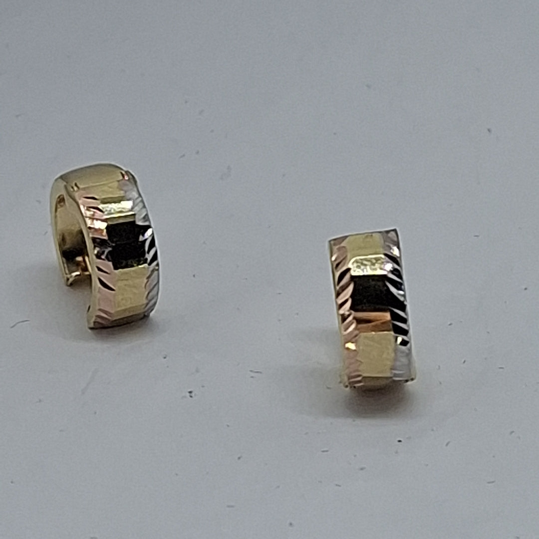 HUGGIES ORO 14K 1.6 (NUEVO)
