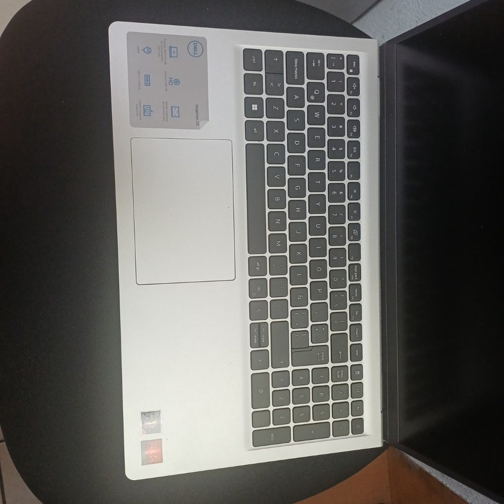 LAPTOP DELL INSPIRON 15 3535 (2024) 1 TB SSD 16 GB RAM (SEMINUEVO)