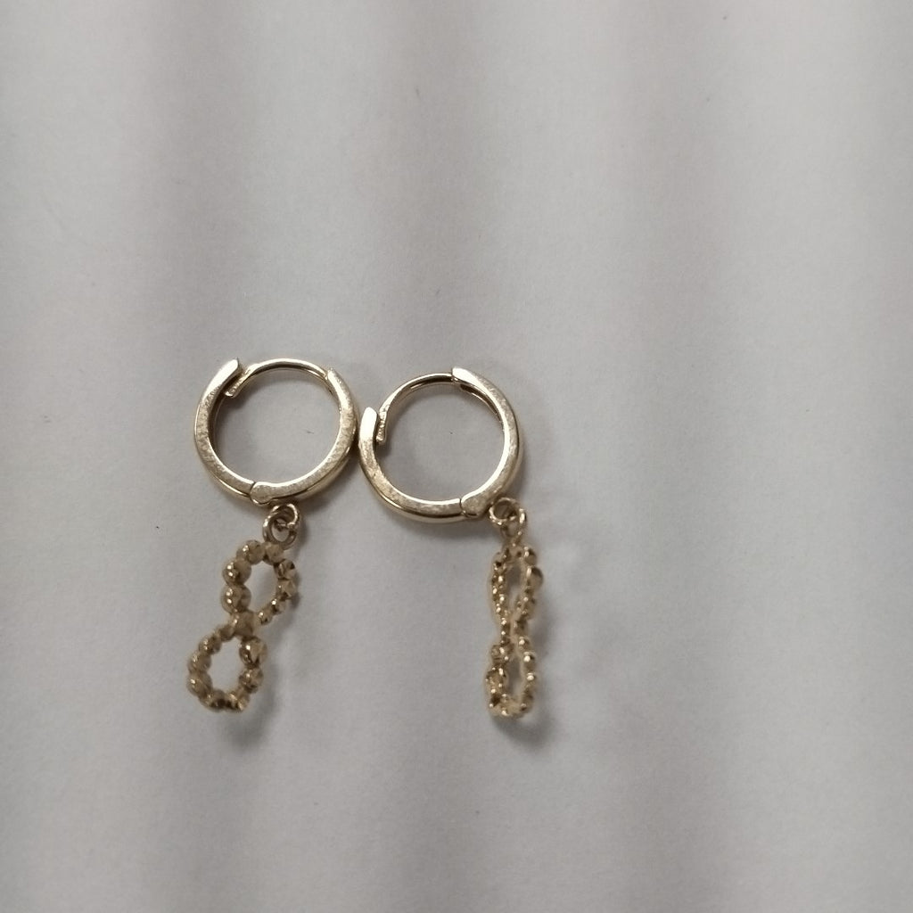 HUGGIES ORO 14K 1.5 (NUEVO)