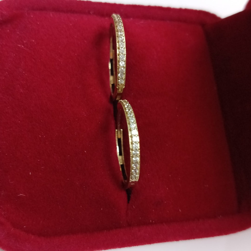 HUGGIES ORO 14K 1.5 (NUEVO)