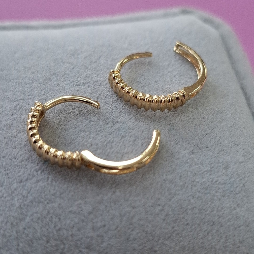 HUGGIES ORO 14K 1.2 (NUEVO)