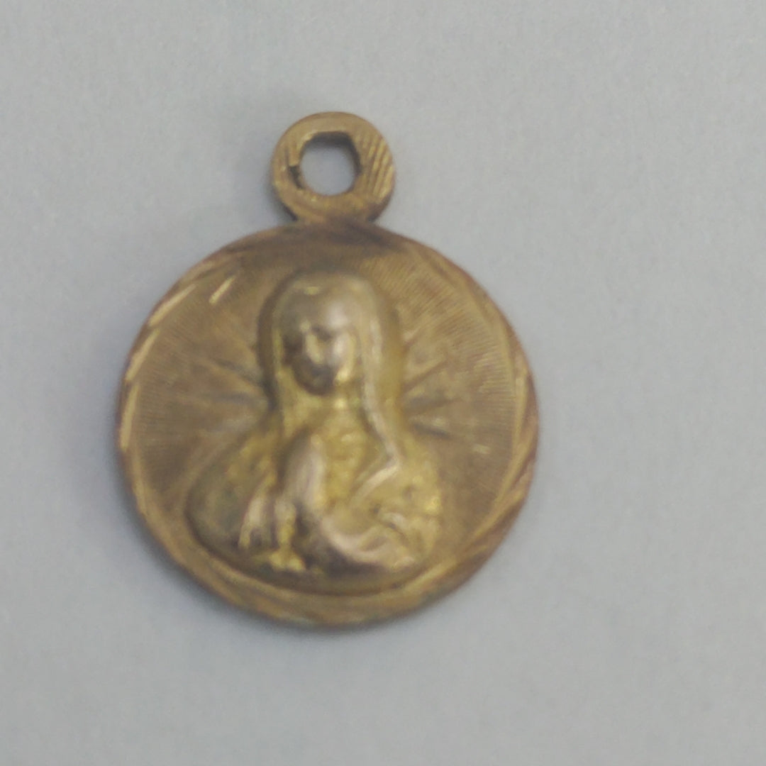 DIJE ORO 10 K 0.7 GRMS (SEMINUEVO)
