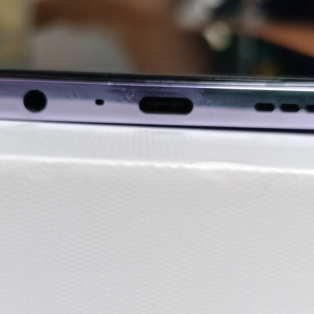CELULAR OPPO A80 5G CPH2639 (2024) 256 GB 8 GB RAM (SEMINUEVO)