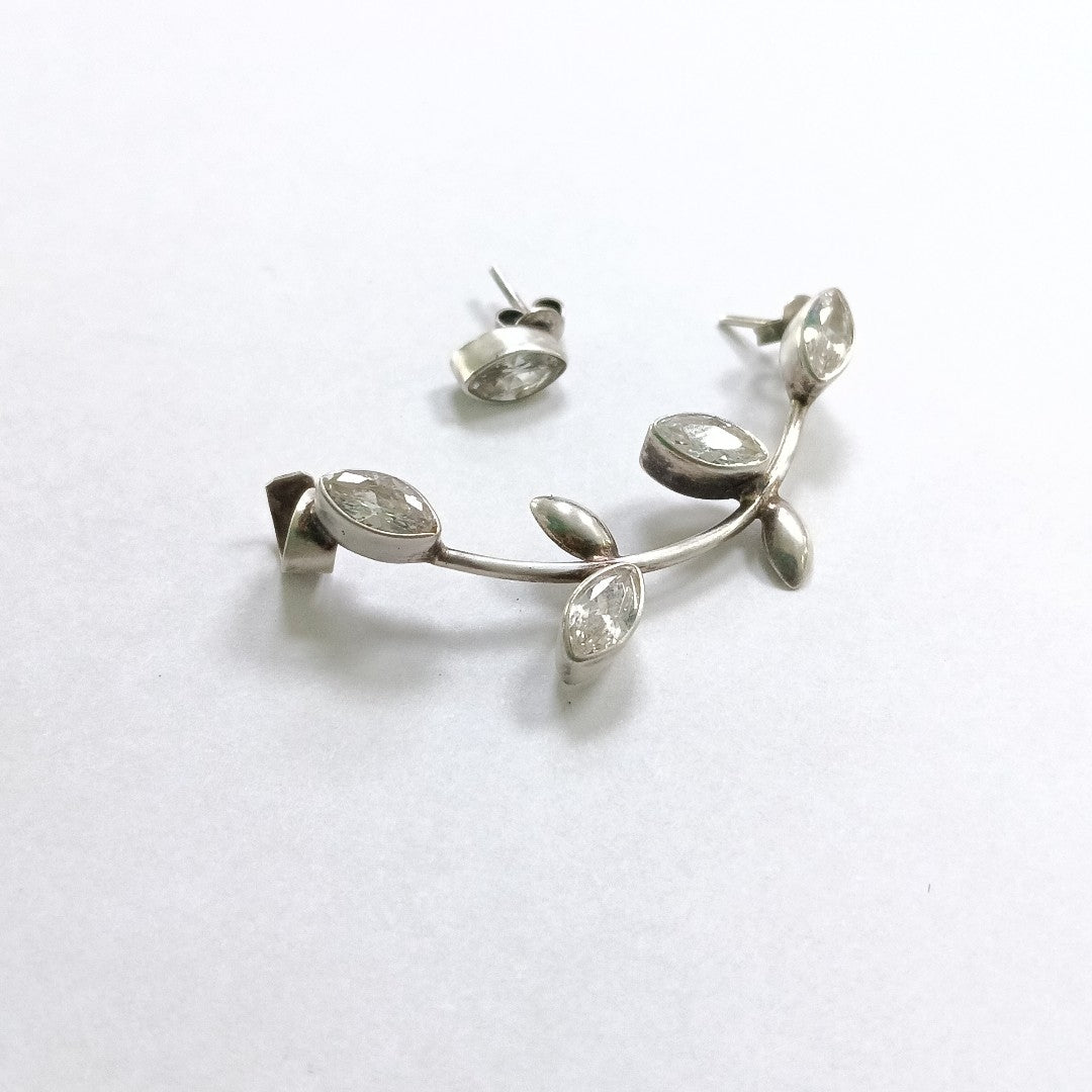 ANILLITO, ARETES PAR, DIJE, GARGANTILLA PLATA 15.9 GRMS (SEMINUEVO)