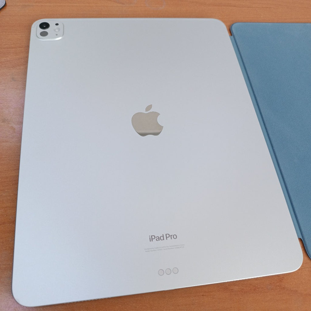 TABLETA APPLE IPAD PRO 13" A2925 (2024) 1 TB 8 GB RAM (SEMINUEVO)