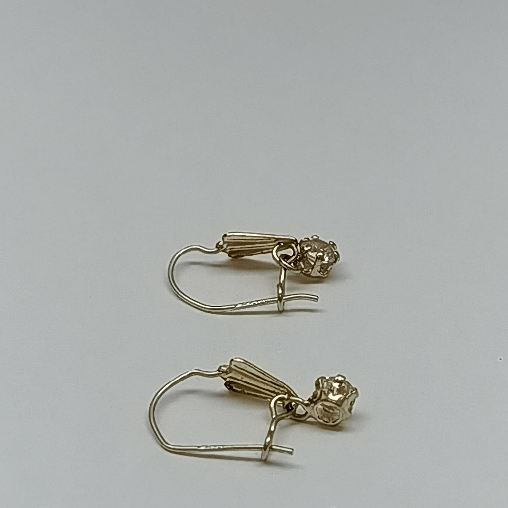 ARETES PAR ORO 10 K 0.6 GRMS (SEMINUEVO)