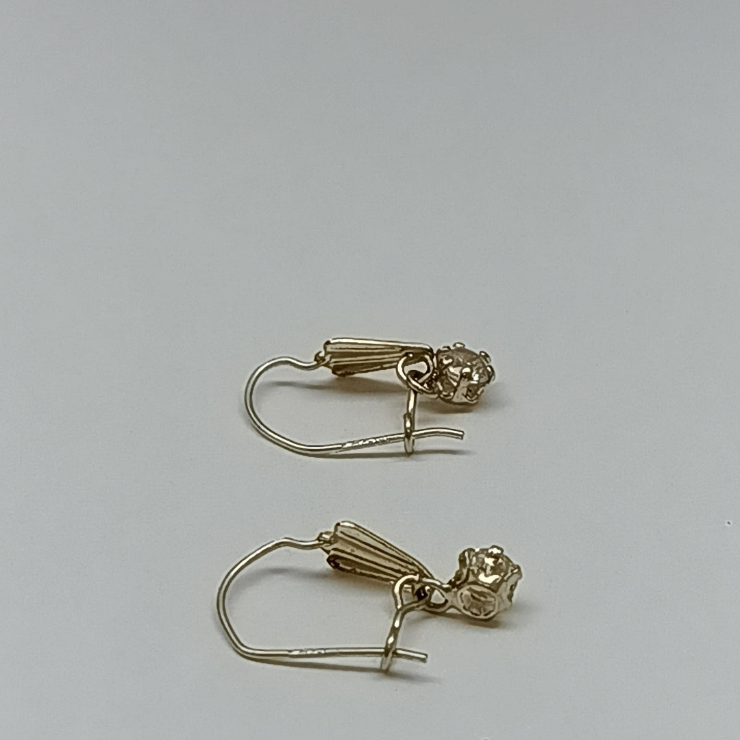 ARETES PAR ORO 10 K 0.6 GRMS (SEMINUEVO)