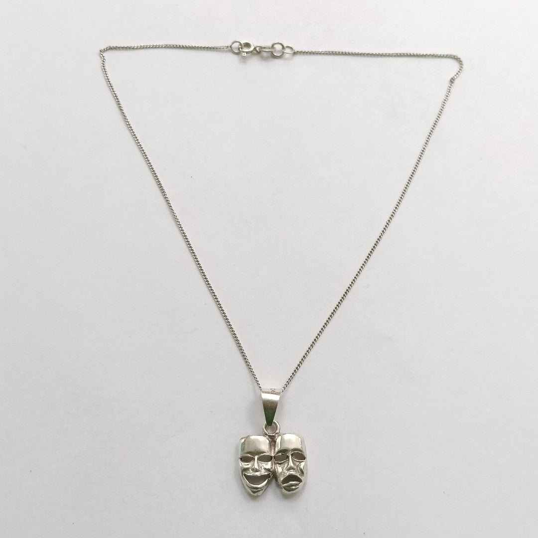CADENA, DIJE PLATA 5 GRMS (SEMINUEVO)