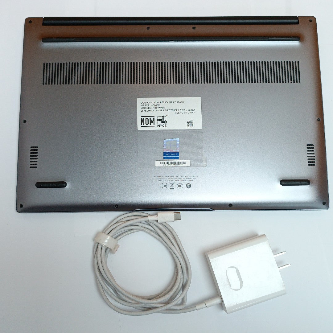 LAPTOP HONOR MAGICBOOK 14 NMH-WDQ9HN (2022) 512 GB SSD 8 GB RAM (SEMINUEVO)