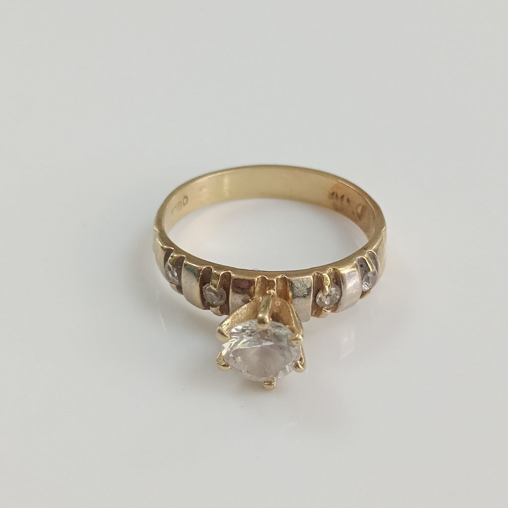 SOLITARIO ORO 14 K 3,30 GRMS (SEMINUEVO)