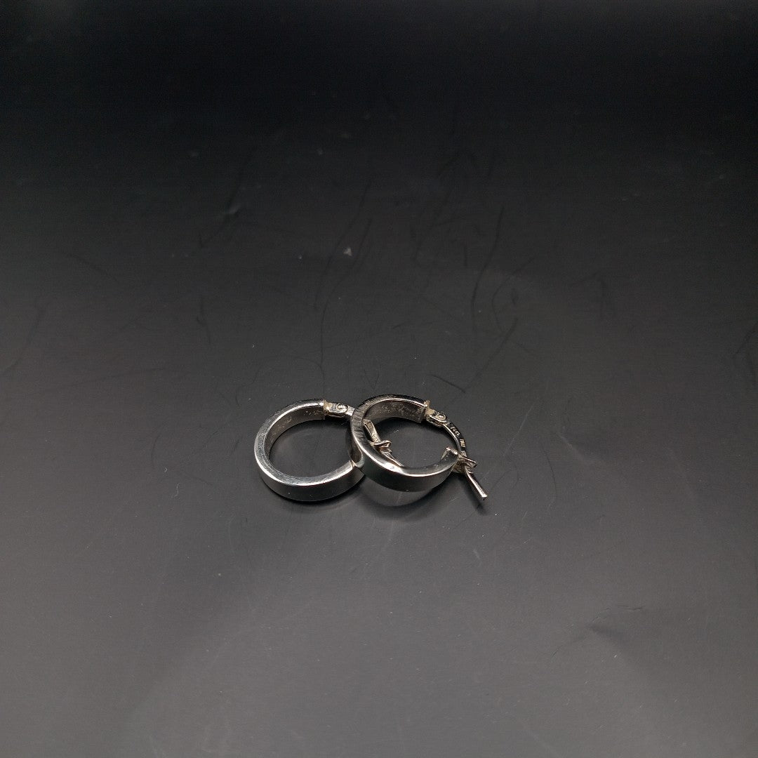 ARRACADAS PAR ORO BLANCO 14 K 1.1 GRMS (SEMINUEVO)