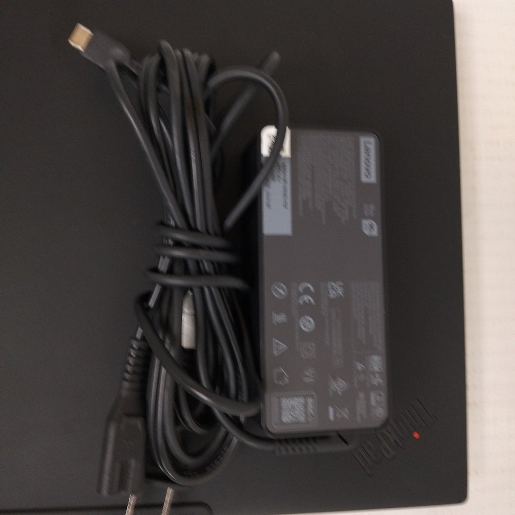 LAPTOP LENOVO THINKPAD T14  GEN 5 (2025) 512 GB SSD 16 GB RAM (SEMINUEVO)