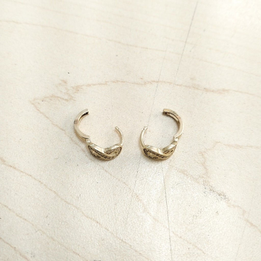 ARETES PAR ORO 14 K 1.9 GRMS (SEMINUEVO)