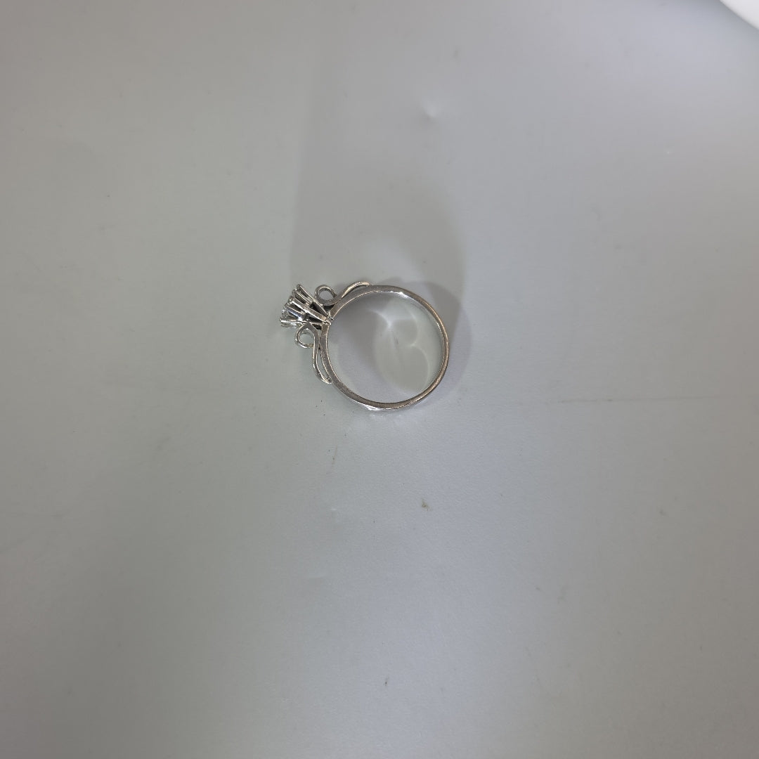 SOLITARIO ORO BLANCO 14 K 3.1 GRMS (SEMINUEVO)