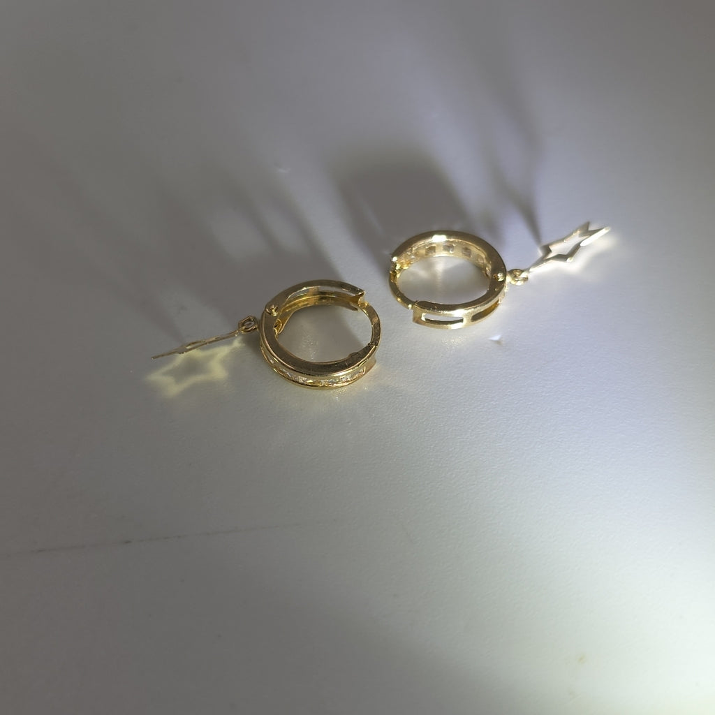 ARRACADAS PAR ORO 10 K 1 GRMS (SEMINUEVO)