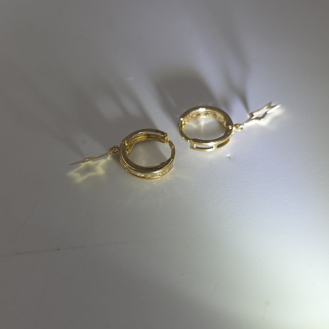 ARRACADAS PAR ORO 10 K 1 GRMS (SEMINUEVO)