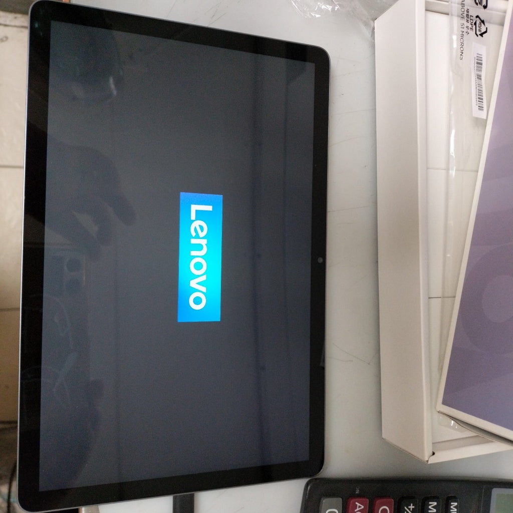 TABLETA LENOVO TB311FU (2025) 128 GB 4 GB RAM (SEMINUEVO)
