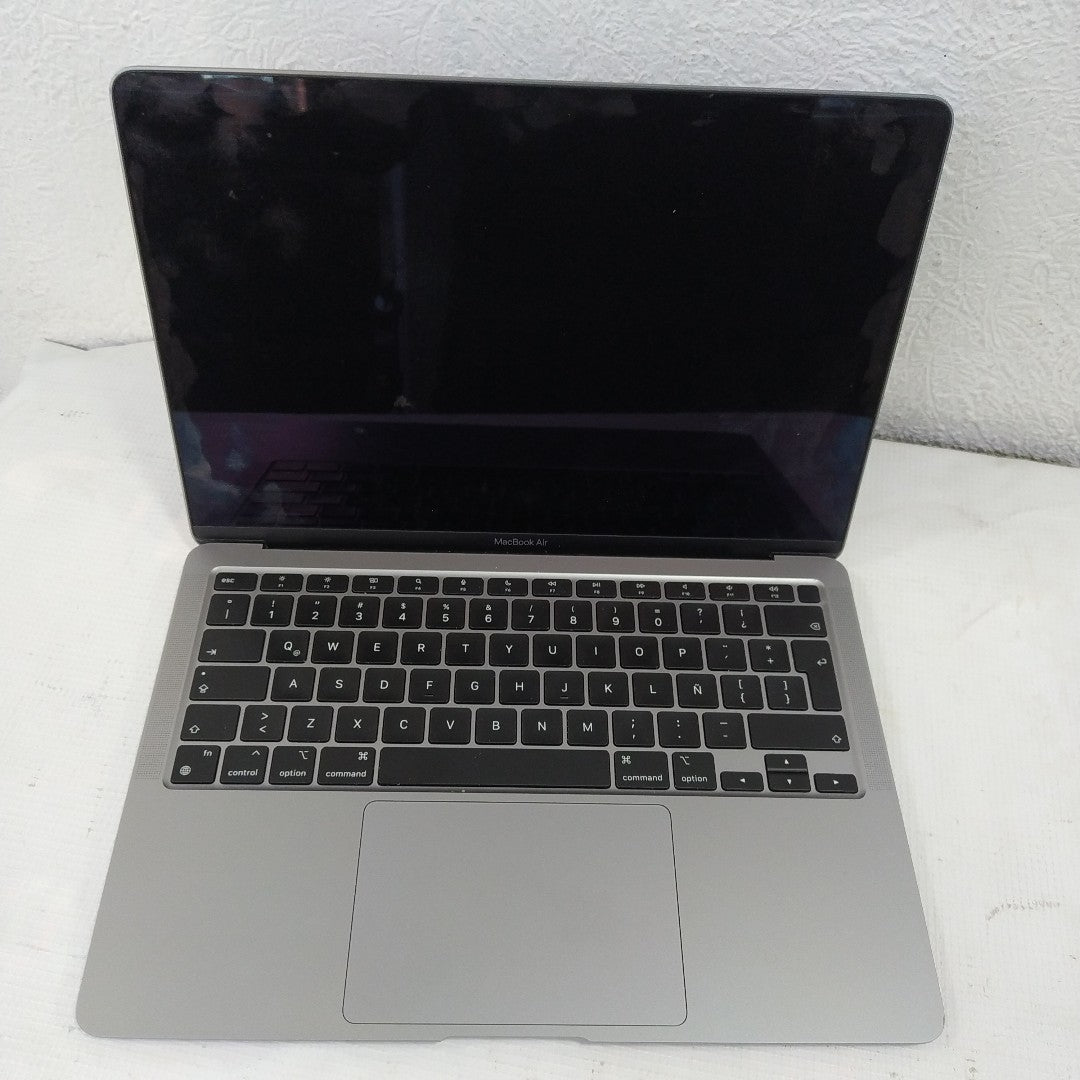 LAPTOP APPLE MACBOOK AIR 13" 2020 3.2 A2337 256 GB SSD 8 GB RAM (SEMINUEVO)