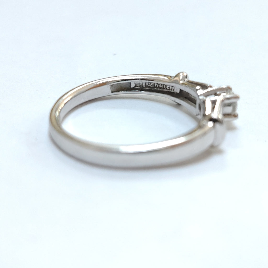 SOLITARIO ORO 14 K 2.6 GRMS (SEMINUEVO)
