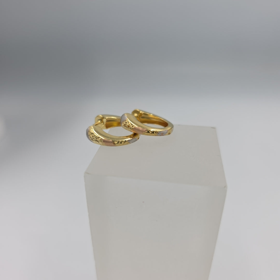 HUGGIES ORO 14K 1.6 (NUEVO)