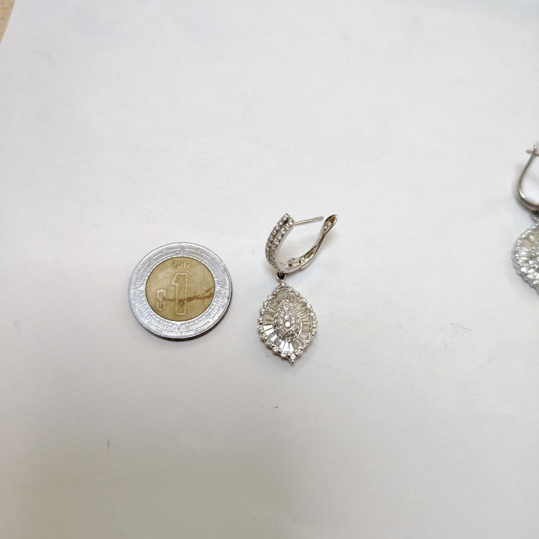 ARETES PAR ORO BLANCO 14 K 5,30 GRMS (SEMINUEVO)