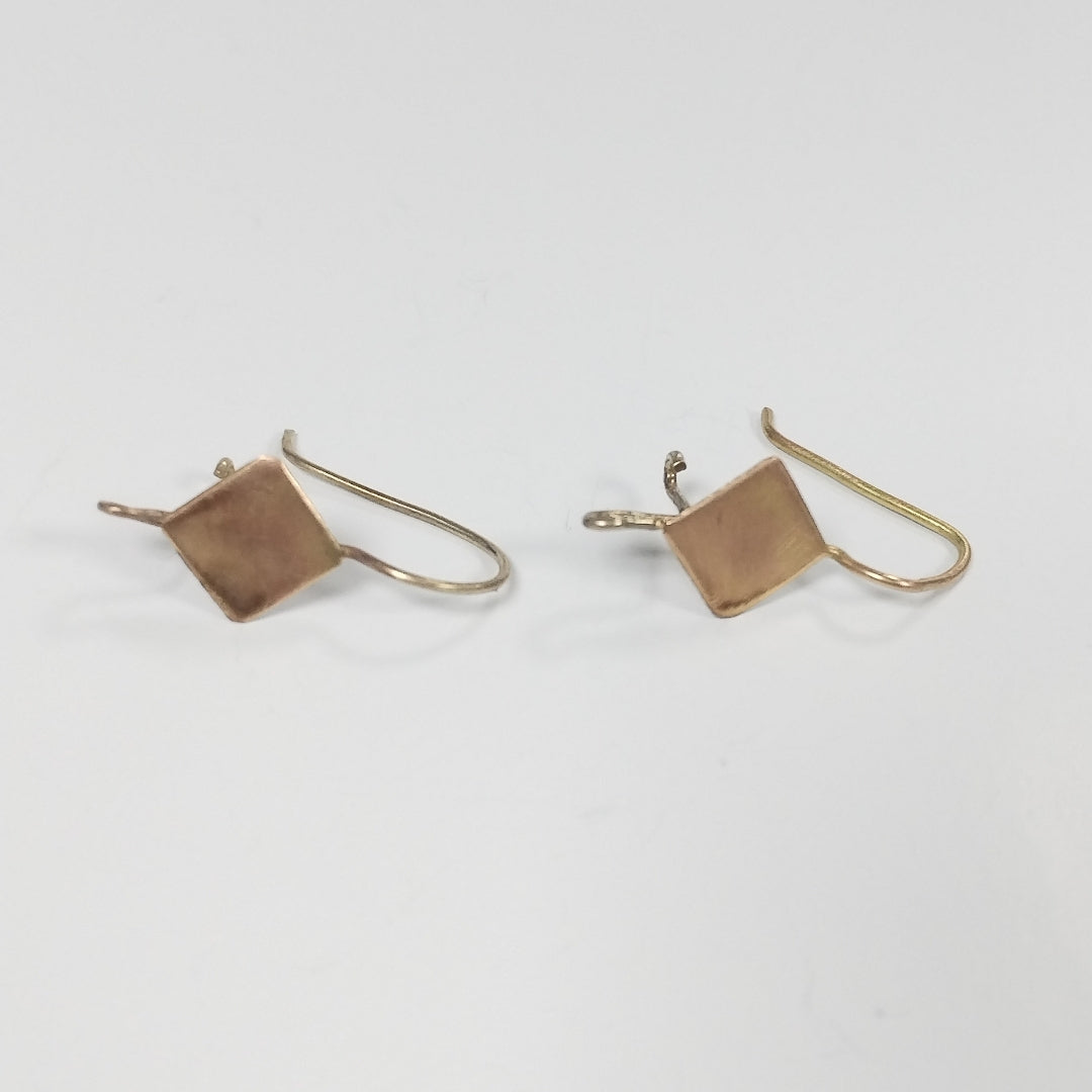 ARETES PAR ORO 8 K 1.1 GRMS (SEMINUEVO)
