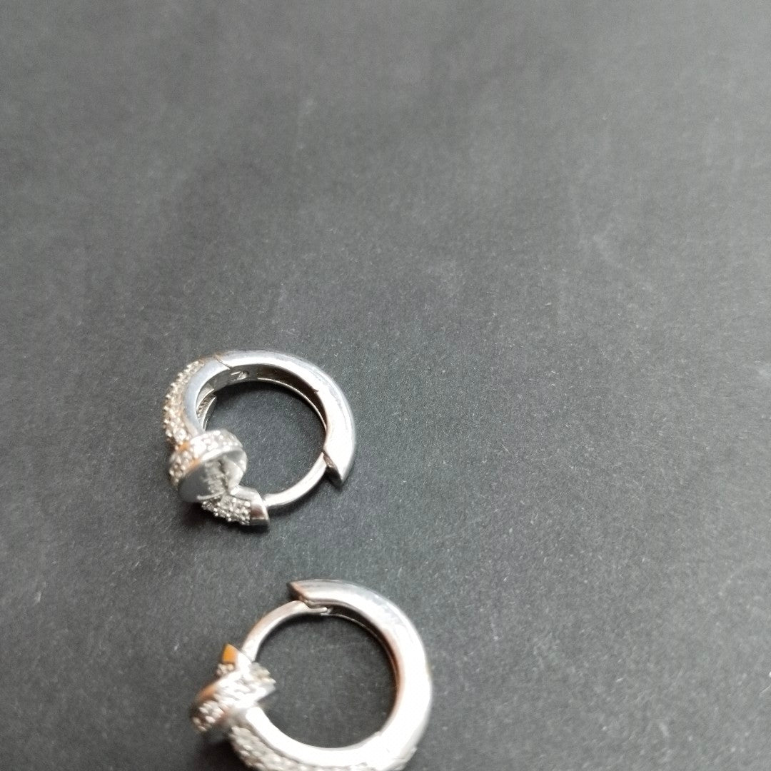 ARETES PAR ORO BLANCO 14 K 7,00 GRMS (SEMINUEVO)