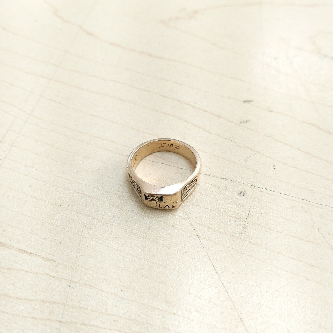 ANILLO DE GRADUACIÓN ORO 8 K 7.4 GRMS (SEMINUEVO)